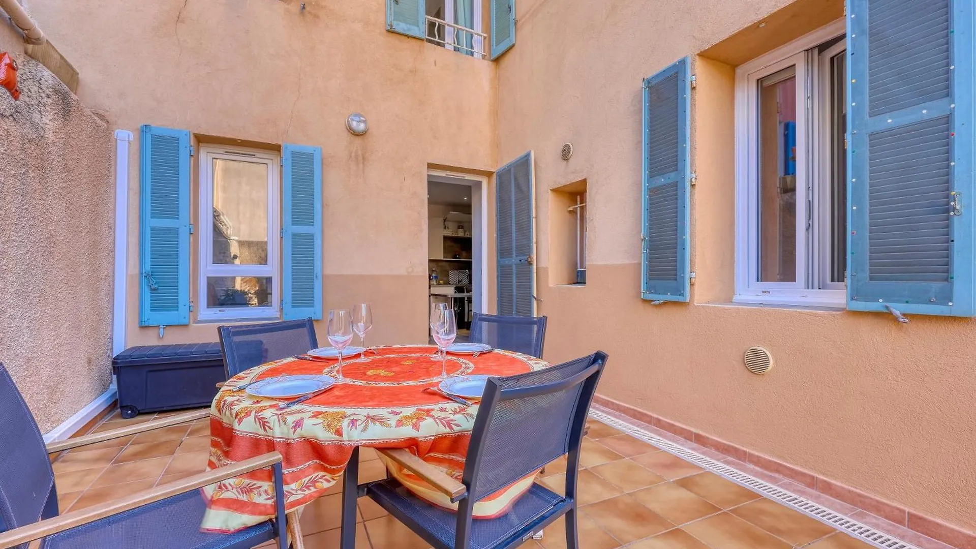 Le Patio Du Port - Appt Climatise Avec Jardin Apartment Sanary-sur-Mer